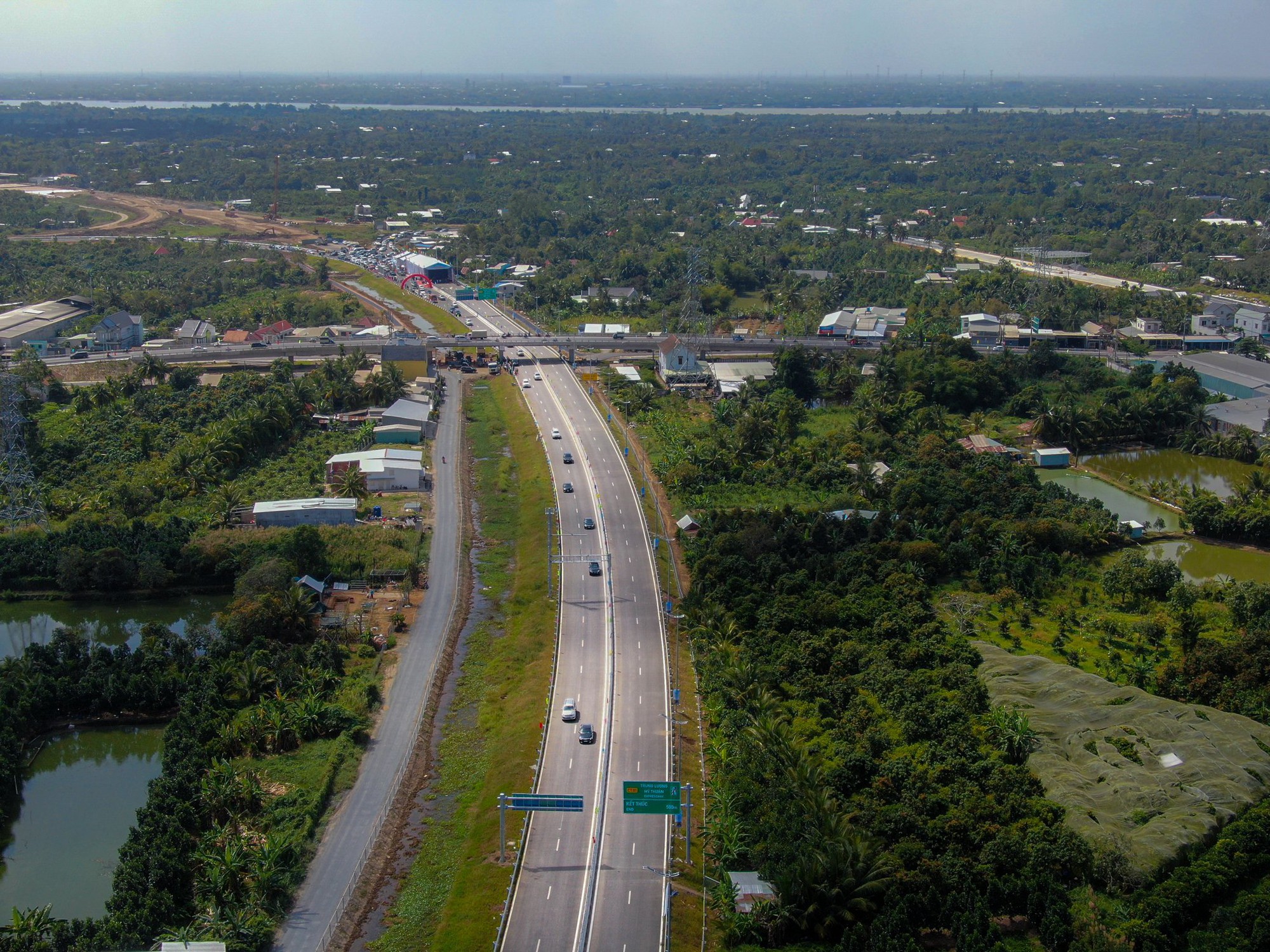 To&agrave;n cảnh tuyến cao tốc nối th&ocirc;ng TP.HCM về Cần Thơ - Ảnh 4.