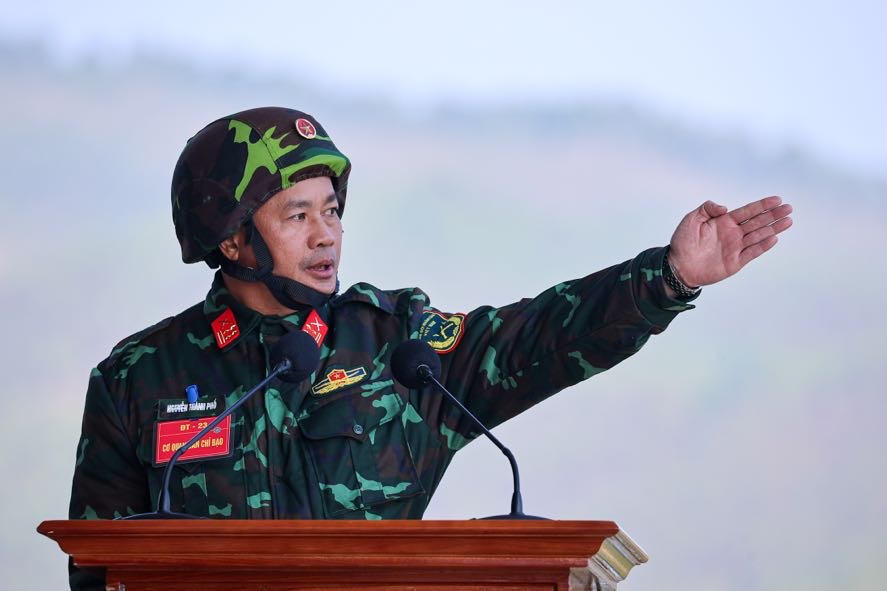 Thủ tướng Phạm Minh Ch&iacute;nh dự diễn tập chiến thuật bắn đạn thật  - Ảnh 5.