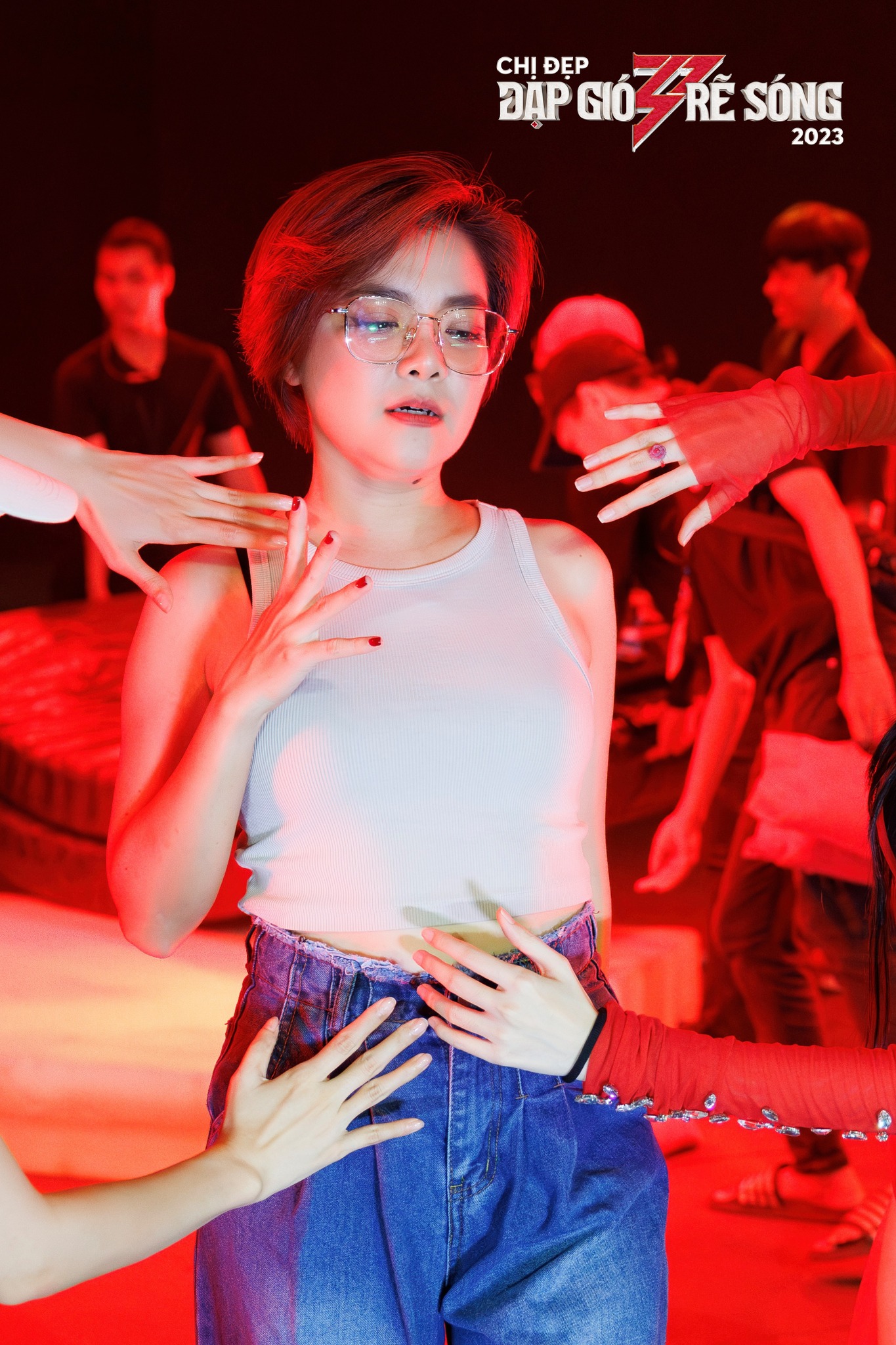 Hậu trường Chị đẹp: Mlee ngã dập mặt, Diệu Nhi sốt lừ đừ, Thu Phương nhập viện cấp cứu - Ảnh 5. Hậu trường Chị đẹp: Mlee ngã dập mặt, Diệu Nhi sốt lừ đừ, Thu Phương nhập viện cấp cứu - Ảnh 5.