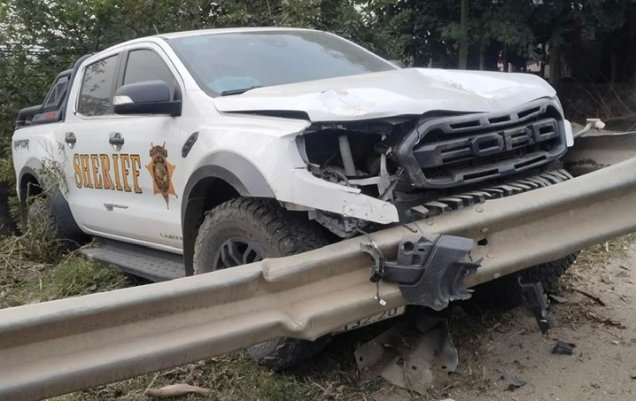 &Ocirc; t&ocirc; t&ocirc;ng xe m&aacute;y tr&ecirc;n QL1A khiến 2 người bị thương - Ảnh 1.