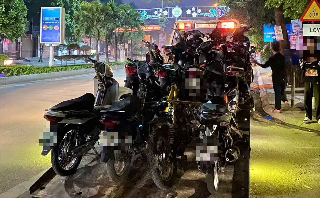 Trong đêm Noel, gần 100 phương tiện bị xử phạt - Ảnh 1. Trong đêm Noel, gần 100 phương tiện bị xử phạt - Ảnh 1.