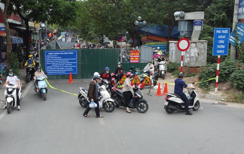 Thanh tra GTVT H&agrave; Nội chốt trực tại h&agrave;ng trăm điểm n&oacute;ng, nỗ lực đảm bảo giao th&ocirc;ng- Ảnh 10.