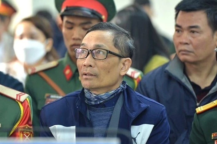 Tổng gi&aacute;m đốc Việt &Aacute; Phan Quốc Việt bị đề nghị 26 năm t&ugrave; - Ảnh 2.