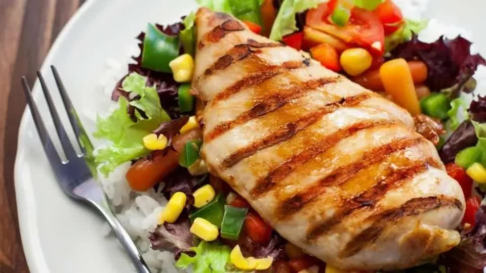 Loại thịt gi&agrave;u protein, &iacute;t calo, ăn ngon vẫn giảm c&acirc;n - Ảnh 9.