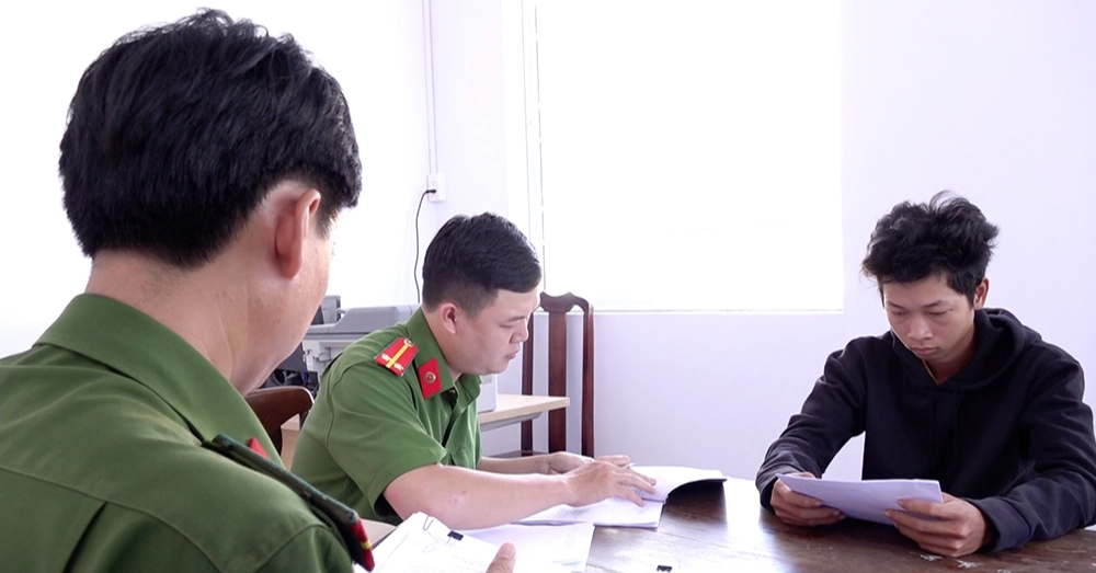 Bắt thanh niên ở An Giang nhiều lần hiếp dâm người dưới 16 tuổi - Ảnh 1. Bắt thanh niên ở An Giang nhiều lần hiếp dâm người dưới 16 tuổi - Ảnh 1.