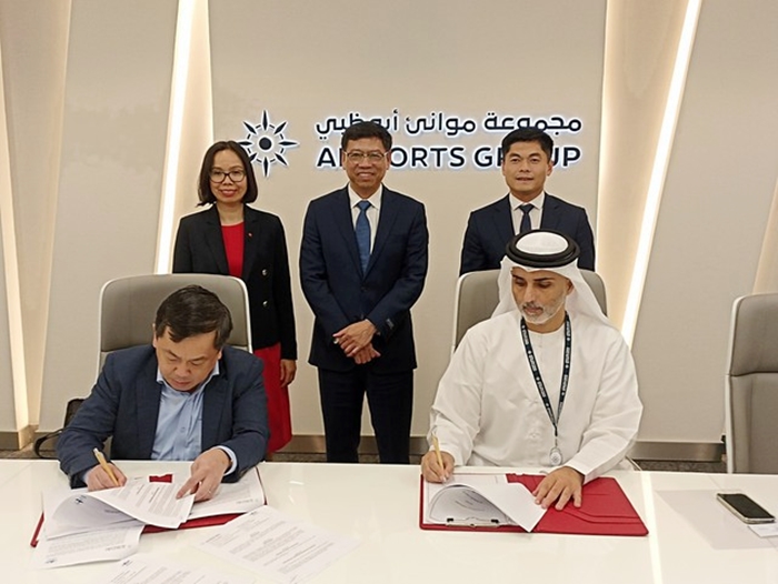 Phát triển hợp tác hàng hải với tập đoàn cảng biển có vốn 250 tỷ USD của UAE - Ảnh 1. Phát triển hợp tác hàng hải với tập đoàn cảng biển có vốn 250 tỷ USD của UAE - Ảnh 1.