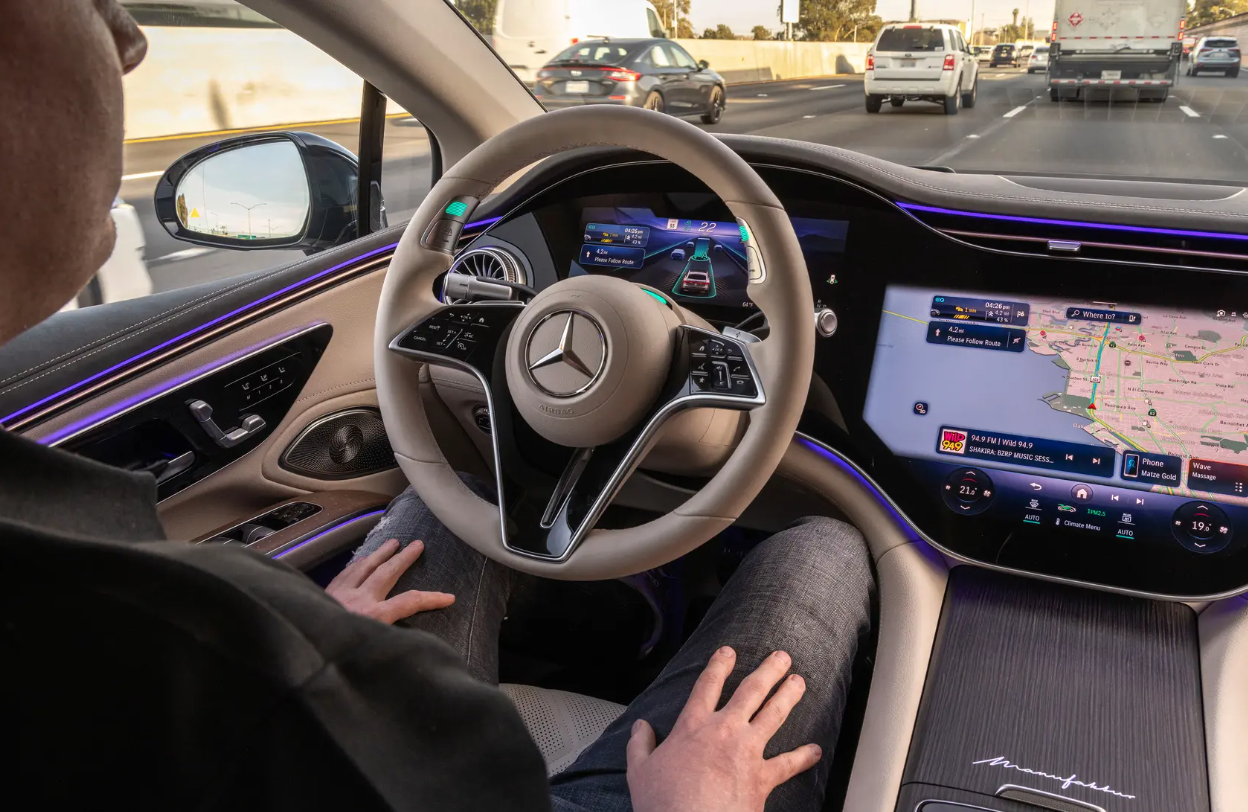 Tr&ecirc;n &ocirc; t&ocirc; tự l&aacute;i, hệ thống t&uacute;i kh&iacute; phải thay đổi để đảm bảo an to&agrave;n - Ảnh 1.