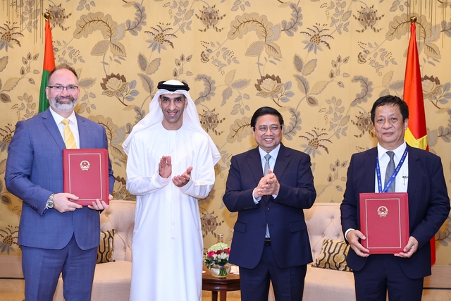 Thủ tướng: UAE c&oacute; thể hợp t&aacute;c ph&aacute;t triển đ&ocirc; thị cảng với Việt Nam  - Ảnh 3.