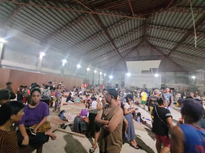 Động đất tại Philippines khiến quốc gia n&agrave;y v&agrave; Nhật Bản ph&aacute;t cảnh b&aacute;o s&oacute;ng thần - Ảnh 2.