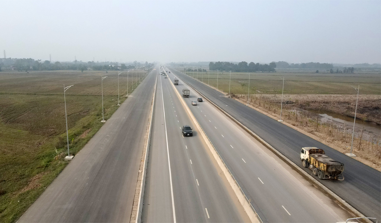 Th&ocirc;ng xe kỹ thuật tuyến đường "đ&oacute;n đầu tương lai" 1.400 tỷ đồng- Ảnh 2.