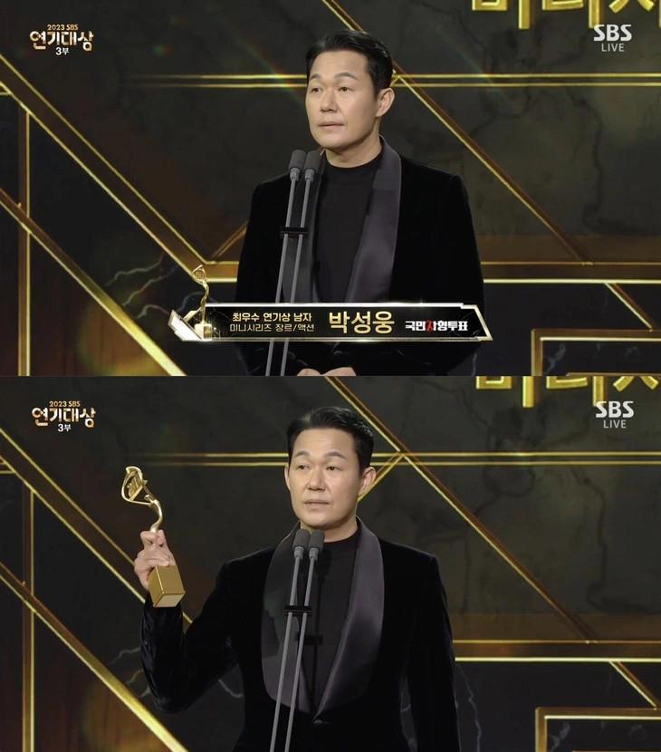 Park Seong Woong b&agrave;y tỏ l&ograve;ng k&iacute;nh trọng đối với người em th&acirc;n thiết Lee Sun Kyun.