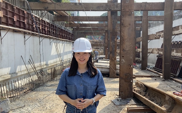 Nhộn nhịp tr&ecirc;n c&ocirc;ng trường cửa ng&otilde; T&acirc;n Sơn Nhất ng&agrave;y tết Dương lịch 2024