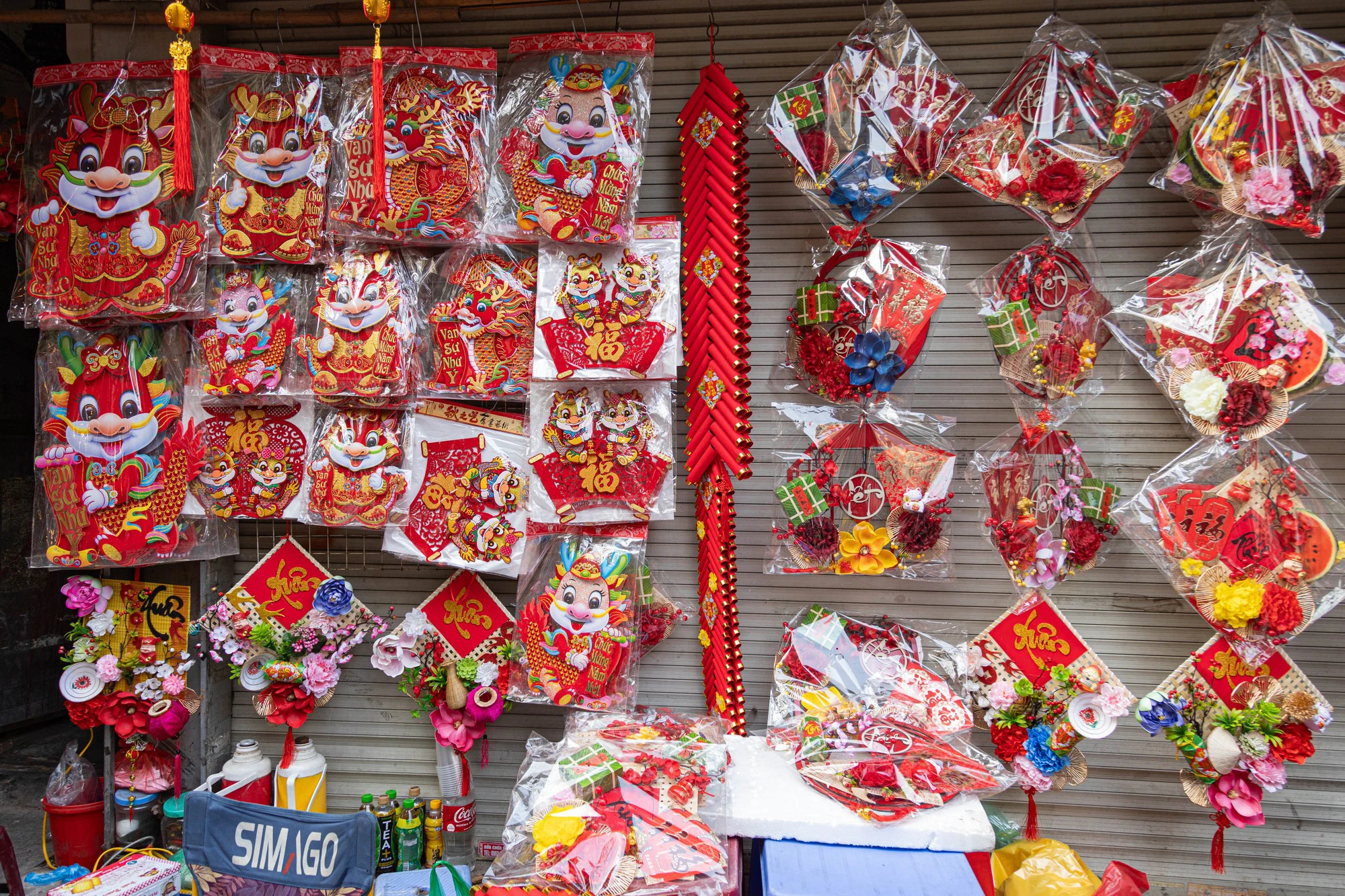 Phố Hàng Mã nhộn nhịp dịp tết Dương lịch- Ảnh 15. Phố Hàng Mã nhộn nhịp dịp tết Dương lịch- Ảnh 15.