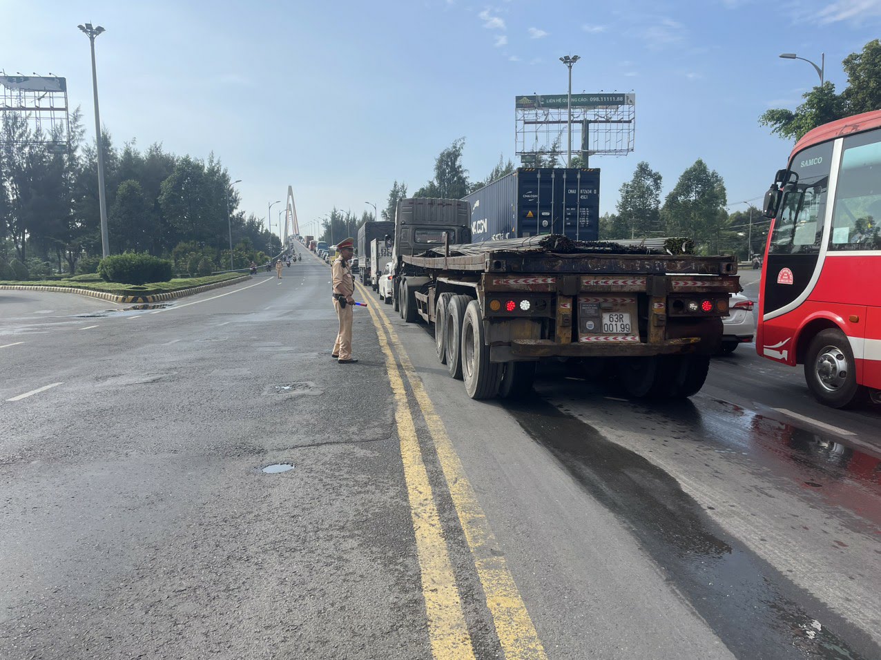 &Ugrave;n tắc 7km, cầu Rạch Miễu xả trạm trong ng&agrave;y đầu nghỉ Tết dương lịch- Ảnh 1.