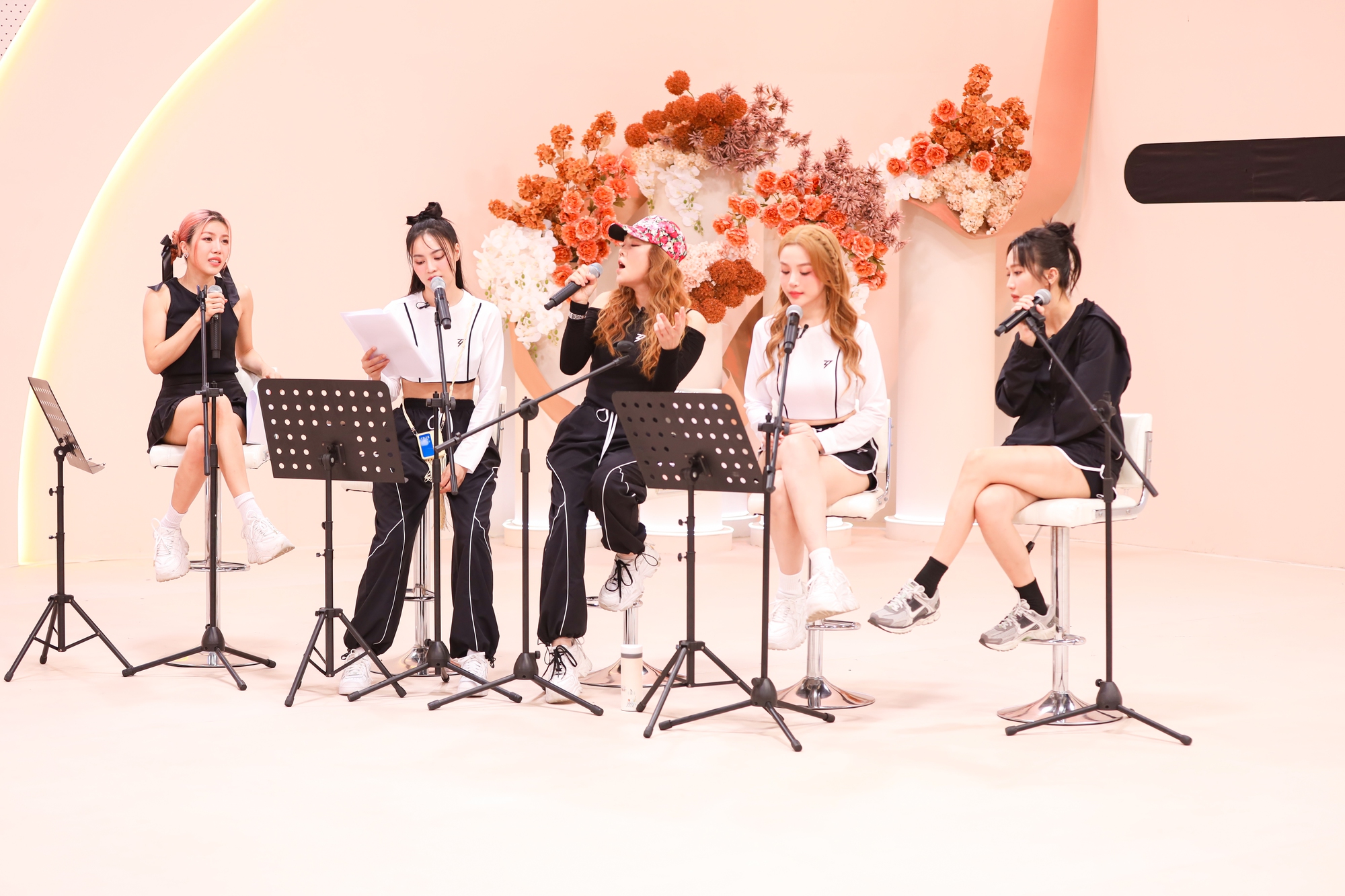 Mỹ Linh từng giận chồng 6 th&aacute;ng, Diệp L&acirc;m Anh sẵn s&agrave;ng tha thứ cho chồng- Ảnh 5.