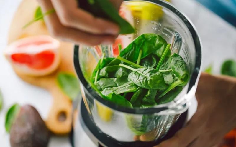 Lười cỡ n&agrave;o cũng phải nấu ch&iacute;n 5 loại rau n&agrave;y nếu kh&ocirc;ng muốn nạp &ldquo;độc tố&rdquo;