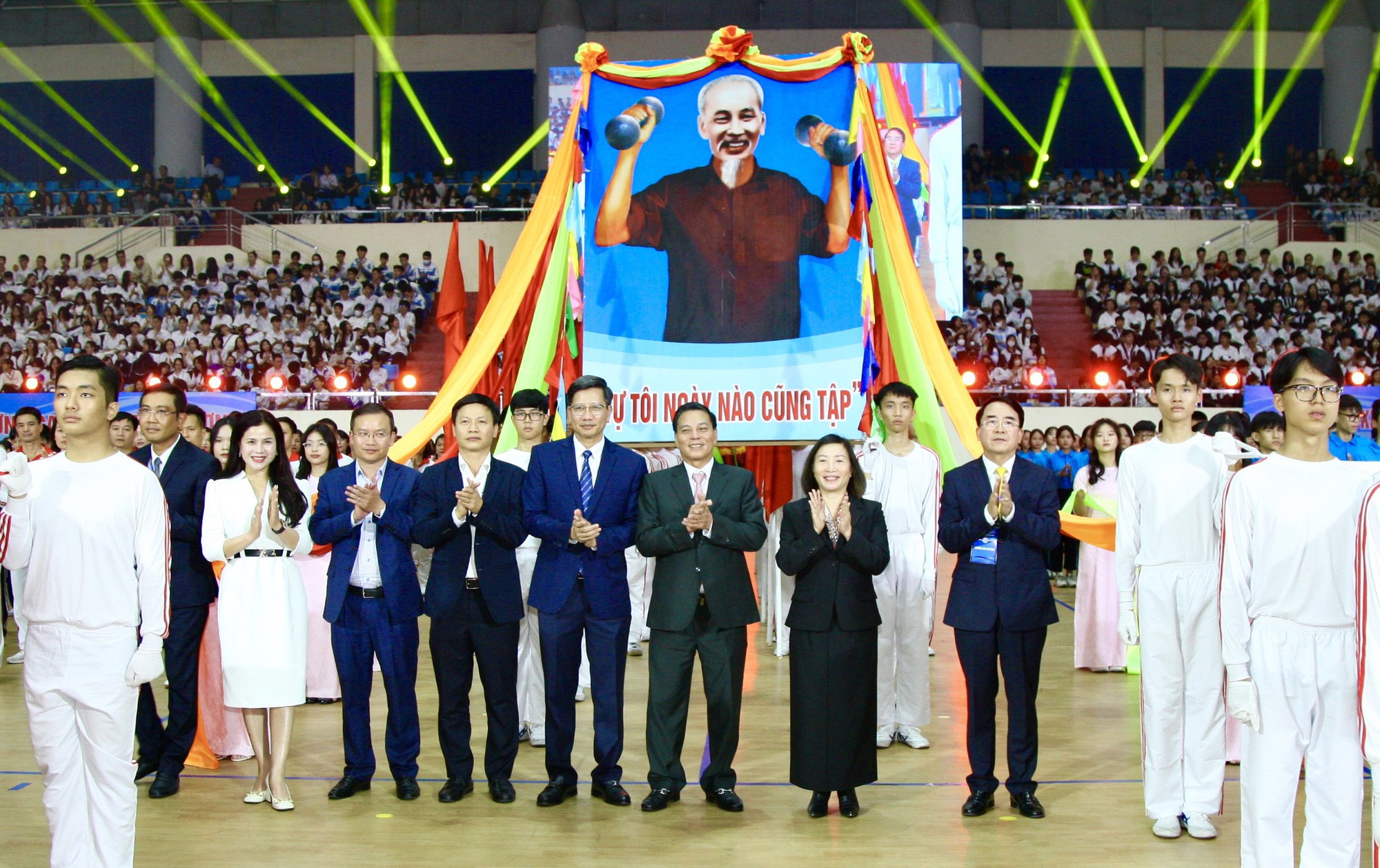 Hội khỏe Phù Đổng là đỉnh cao phong trào rèn luyện TDTT của học sinh TP. Hải Phòng - Ảnh 1. Hội khỏe Phù Đổng là đỉnh cao phong trào rèn luyện TDTT của học sinh TP. Hải Phòng - Ảnh 1.