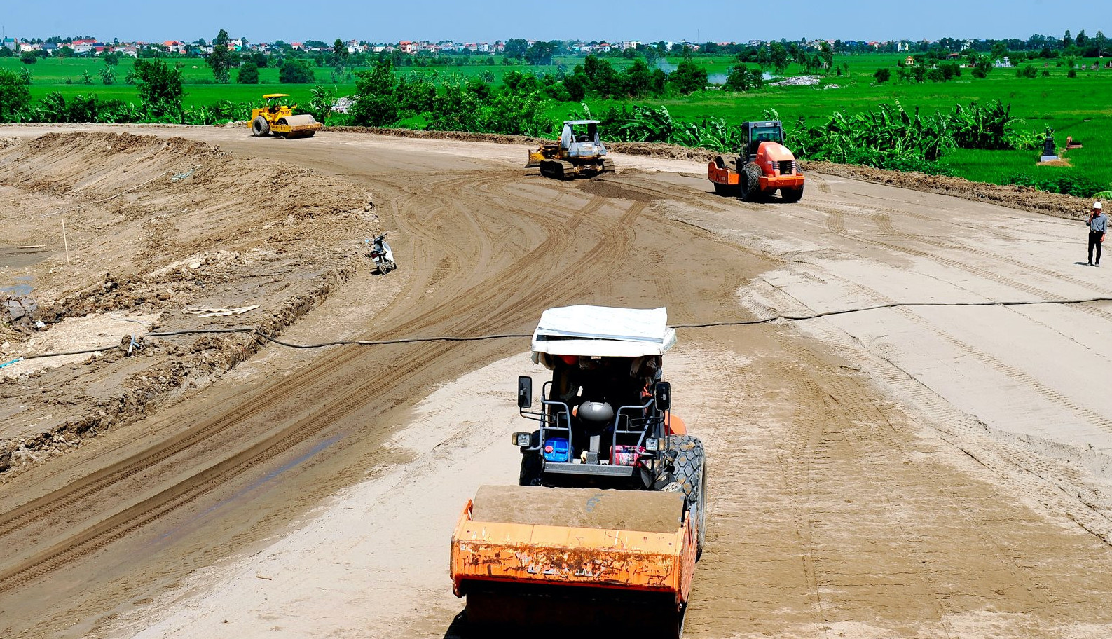  To&agrave;n cảnh n&uacute;t giao đường cao tốc H&agrave; Nội - Hải Ph&ograve;ng với đường tỉnh 392 - Ảnh 5.