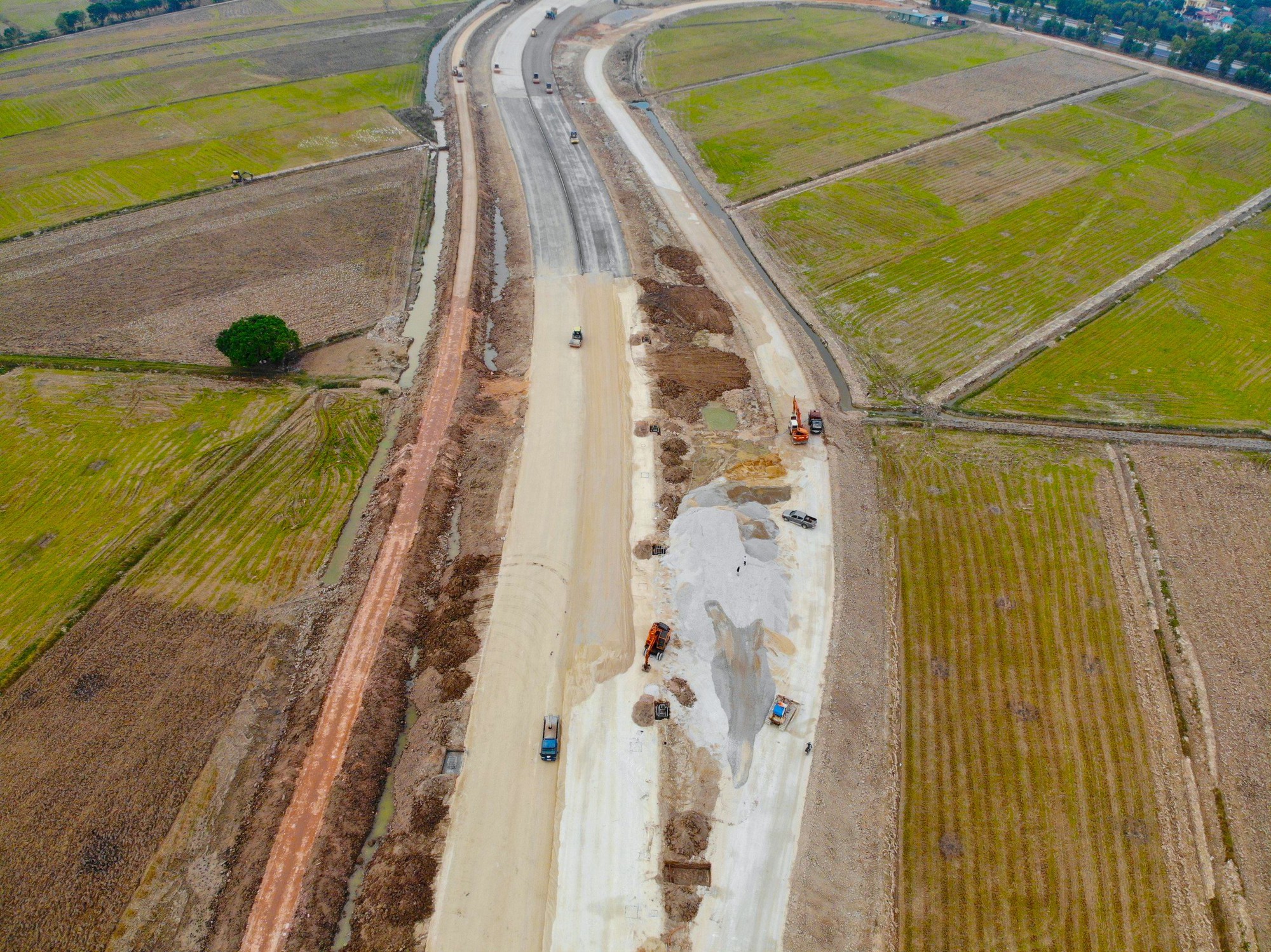  To&agrave;n cảnh n&uacute;t giao đường cao tốc H&agrave; Nội - Hải Ph&ograve;ng với đường tỉnh 392 - Ảnh 7.