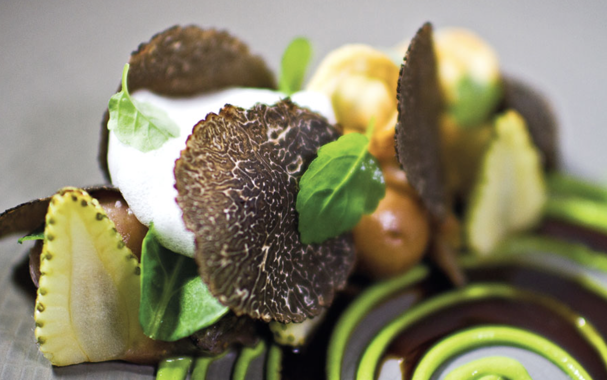 Loại rau củ h&igrave;nh d&aacute;ng kỳ cục gi&aacute; cực đắt, chỉ nh&agrave; gi&agrave;u mới vung tiền mua