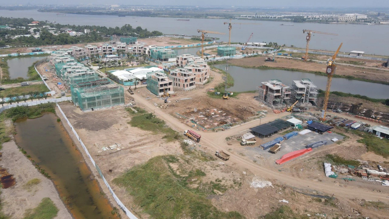 C&ugrave; lao trong l&agrave;nh nhất TP.HCM trước ng&agrave;y tho&aacute;t cảnh độc đạo - Ảnh 10.