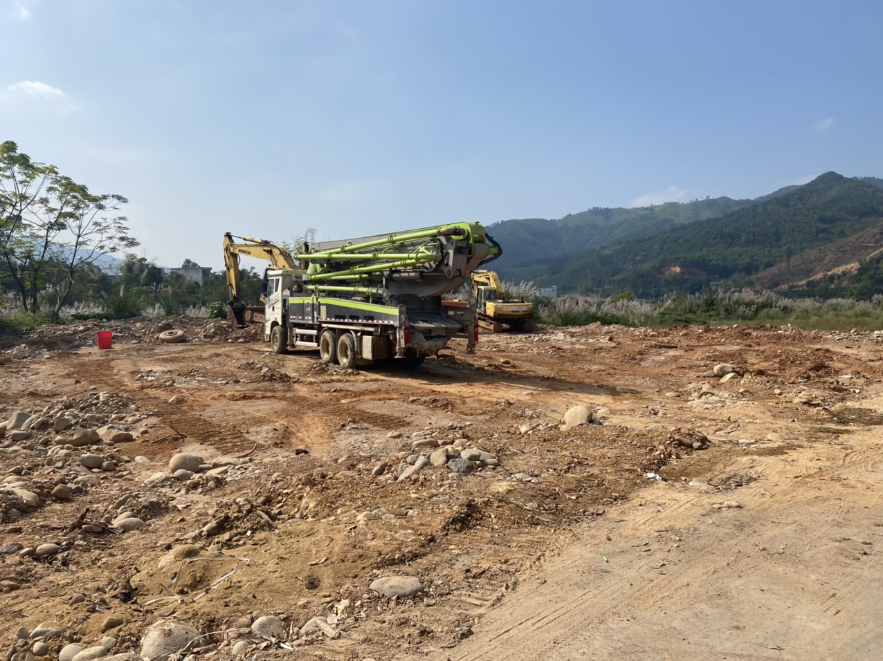 Quảng Ninh: V&igrave; sao dự &aacute;n kho b&atilde;i xuất h&agrave;ng cửa khẩu vẫn l&agrave; b&atilde;i hoang? - Ảnh 2.