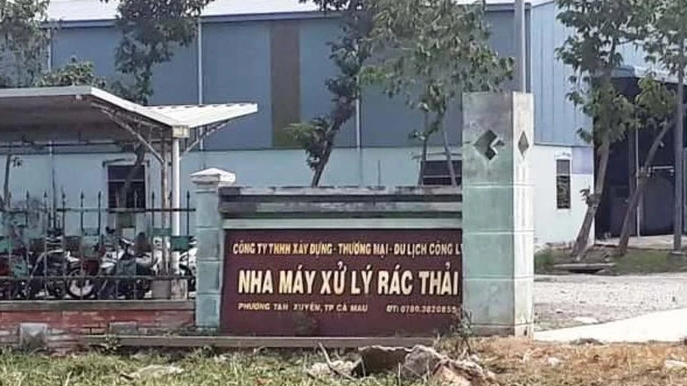 Cử tri phản &aacute;nh nh&agrave; m&aacute;y xử l&yacute; r&aacute;c thải g&acirc;y &ocirc; nhiễm, C&agrave; Mau trả lời thế n&agrave;o? - Ảnh 1.