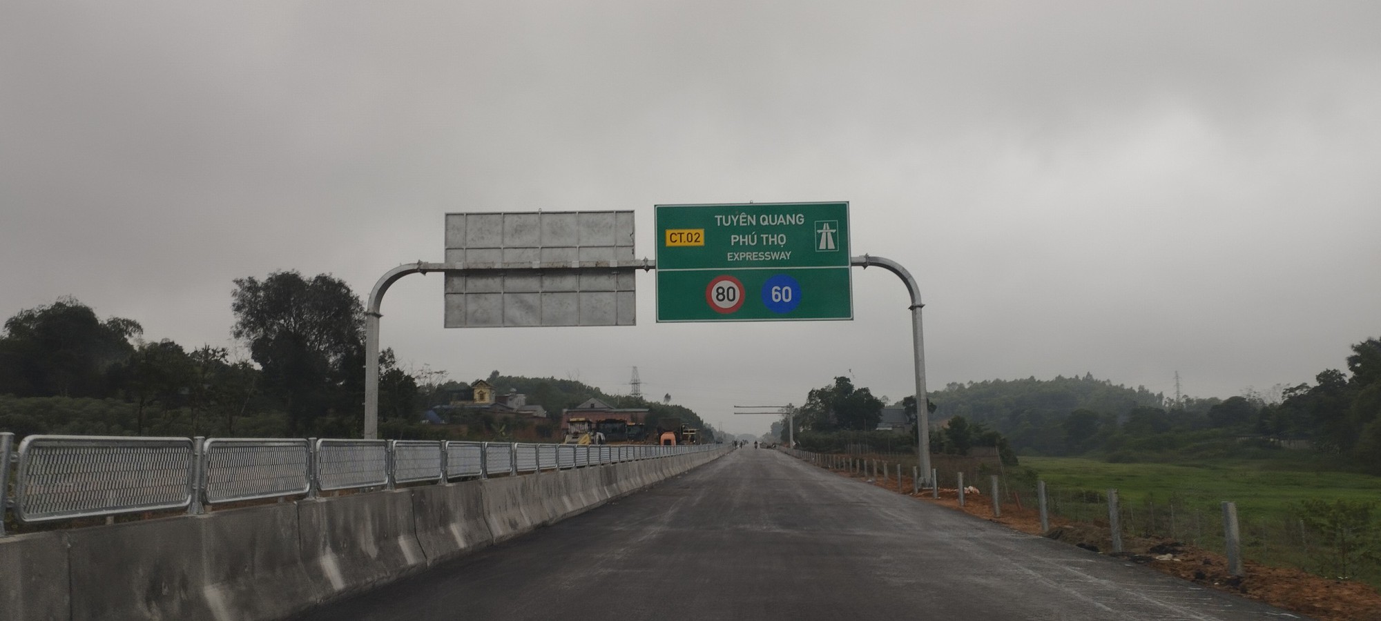 Hối hả c&aacute;n đ&iacute;ch cao tốc Tuy&ecirc;n Quang - Ph&uacute; Thọ - Ảnh 13.