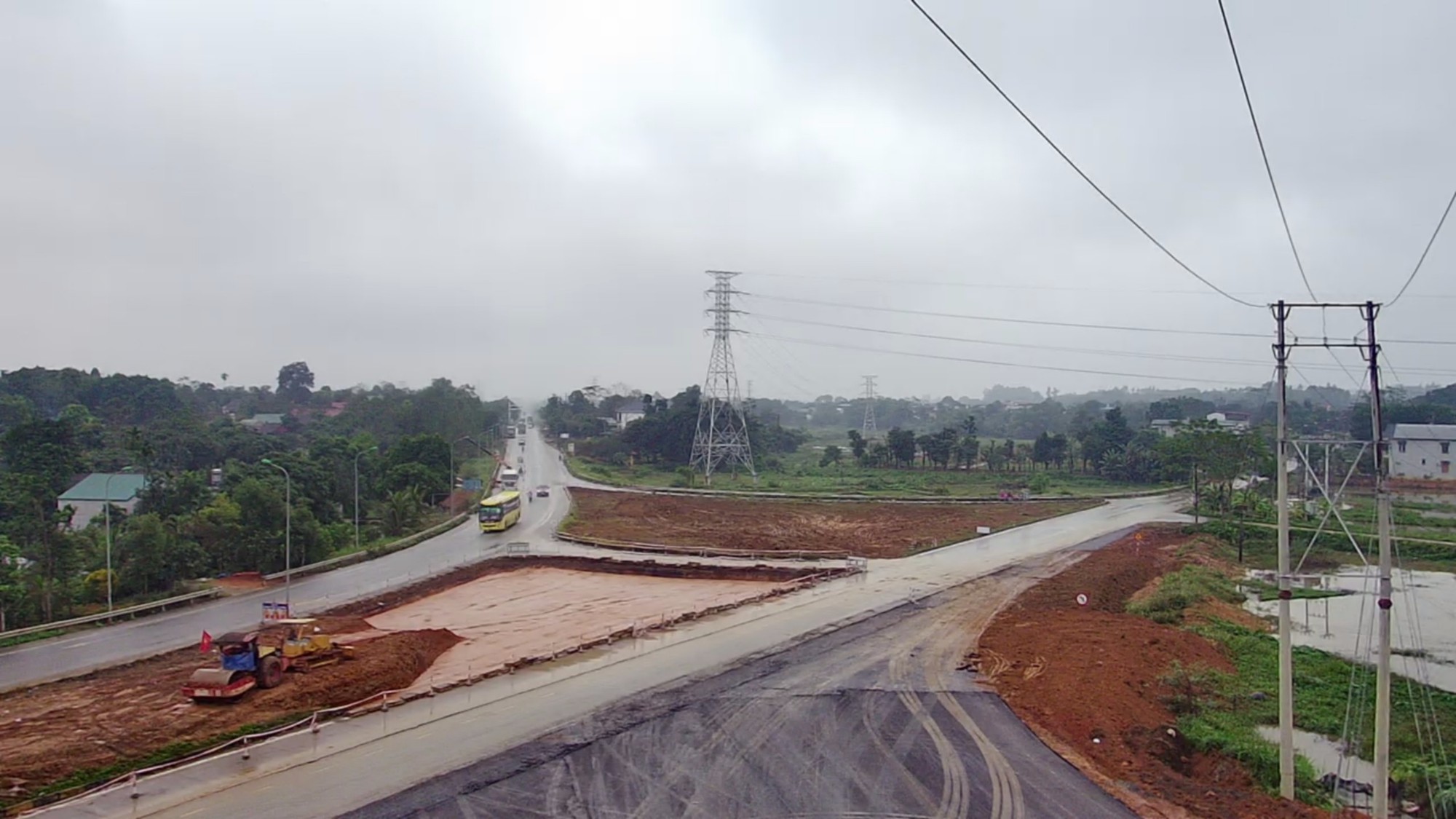 Hối hả c&aacute;n đ&iacute;ch cao tốc Tuy&ecirc;n Quang - Ph&uacute; Thọ - Ảnh 7.