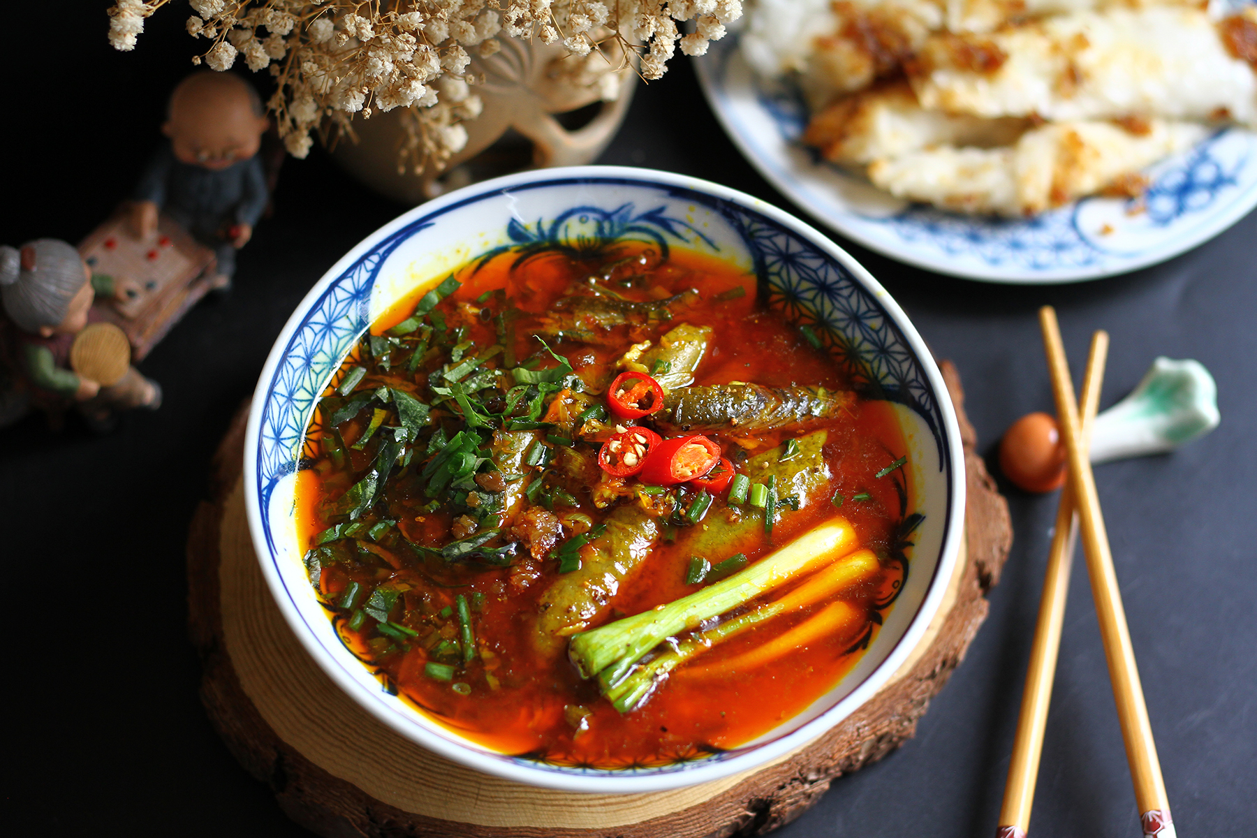 Loại c&aacute; to&agrave;n nhớt tr&ocirc;ng th&igrave; sợ nhưng l&agrave; thực phẩm qu&yacute; "&ocirc;ng ăn b&agrave; vui" - Ảnh 1.