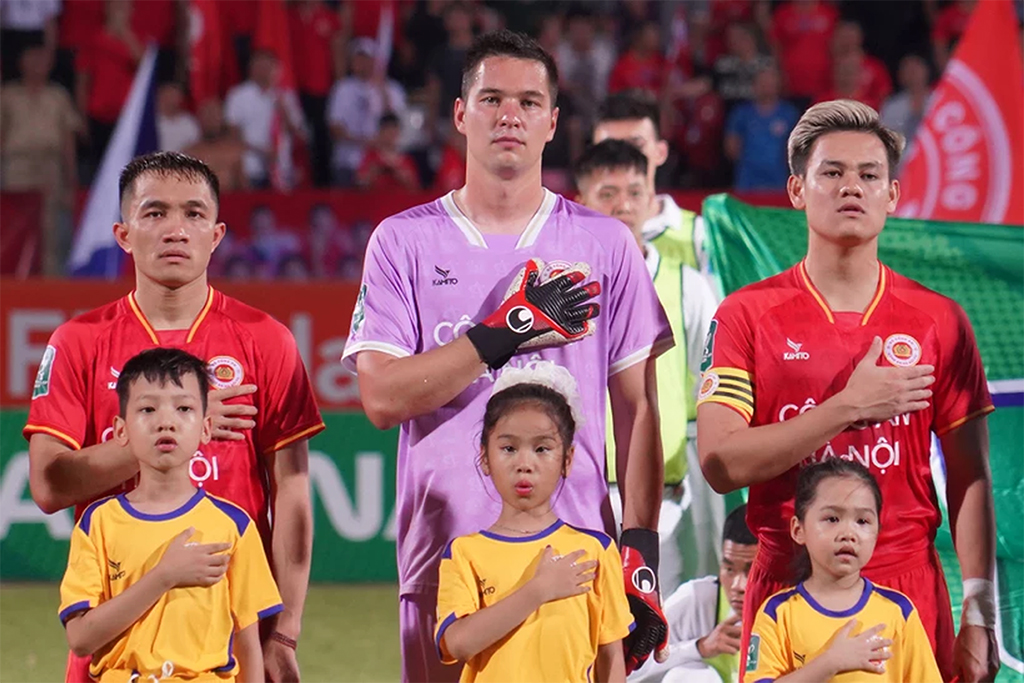 B&aacute;o Đ&ocirc;ng Nam &Aacute; lo sốt v&oacute; trước viễn cảnh ng&ocirc;i sao từng dự Europa League l&ecirc;n tuyển Việt Nam - Ảnh 1.