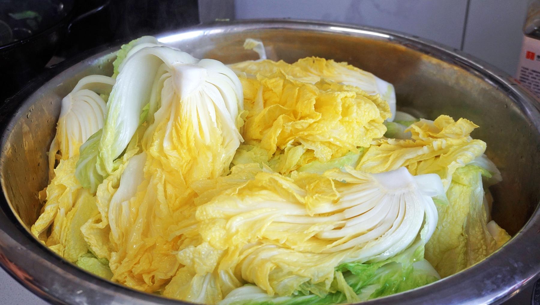  Loại rau cần ăn mạnh v&agrave;o m&ugrave;a đ&ocirc;ng, 1 nhuận tr&agrave;ng, 2 dưỡng da, 3 thải độc, phơi kh&ocirc; hầm si&ecirc;u thơm - Ảnh 6.