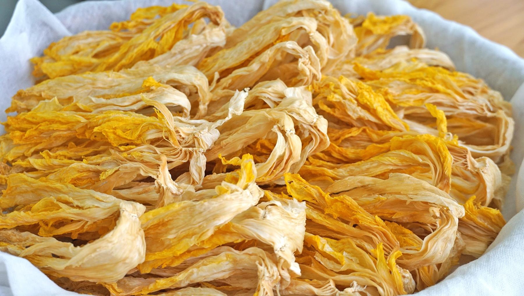  Loại rau cần ăn mạnh v&agrave;o m&ugrave;a đ&ocirc;ng, 1 nhuận tr&agrave;ng, 2 dưỡng da, 3 thải độc, phơi kh&ocirc; hầm si&ecirc;u thơm - Ảnh 12.