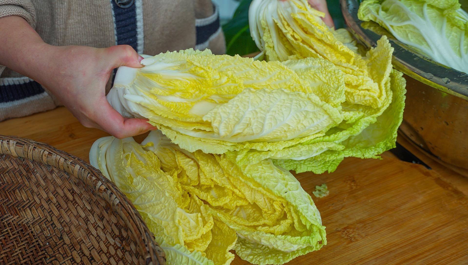  Loại rau cần ăn mạnh v&agrave;o m&ugrave;a đ&ocirc;ng, 1 nhuận tr&agrave;ng, 2 dưỡng da, 3 thải độc, phơi kh&ocirc; hầm si&ecirc;u thơm - Ảnh 5.