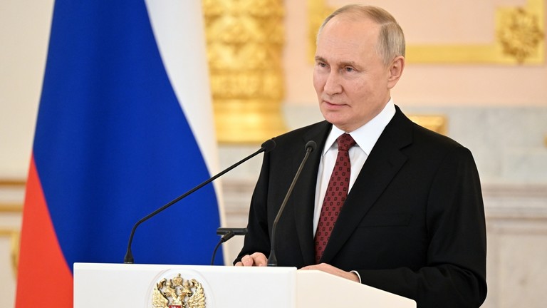 &Ocirc;ng Putin tuy&ecirc;n bố sẽ t&aacute;i tranh cử Tổng thống Nga - Ảnh 1.