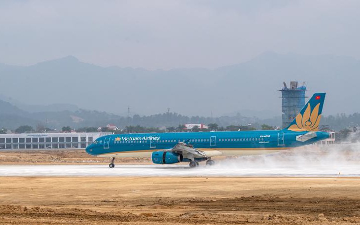 Vietnam Airlines ch&iacute;nh thức c&ocirc;ng bố b&aacute;o c&aacute;o t&agrave;i ch&iacute;nh năm 2022