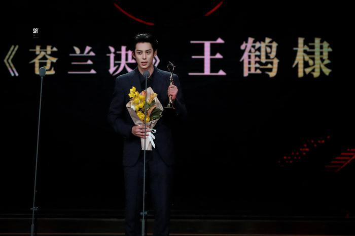 Vương Hạc Đệ trở th&agrave;nh ng&ocirc;i sao phim Hoa ngữ nổi tiếng bậc nhất tại Ch&acirc;u &Aacute; - Ảnh 4.