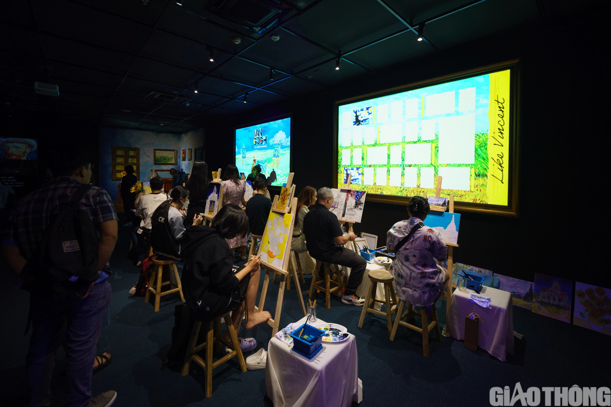 Giới trẻ thích thú với triển lãm nghệ thuật đa giác quan Van Gogh - Ảnh 5. Giới trẻ thích thú với triển lãm nghệ thuật đa giác quan Van Gogh - Ảnh 5.