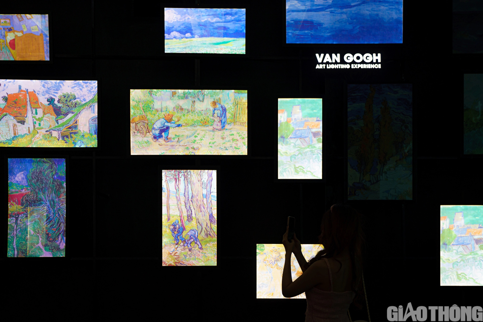 Giới trẻ thích thú với triển lãm nghệ thuật đa giác quan Van Gogh - Ảnh 17. Giới trẻ thích thú với triển lãm nghệ thuật đa giác quan Van Gogh - Ảnh 17.