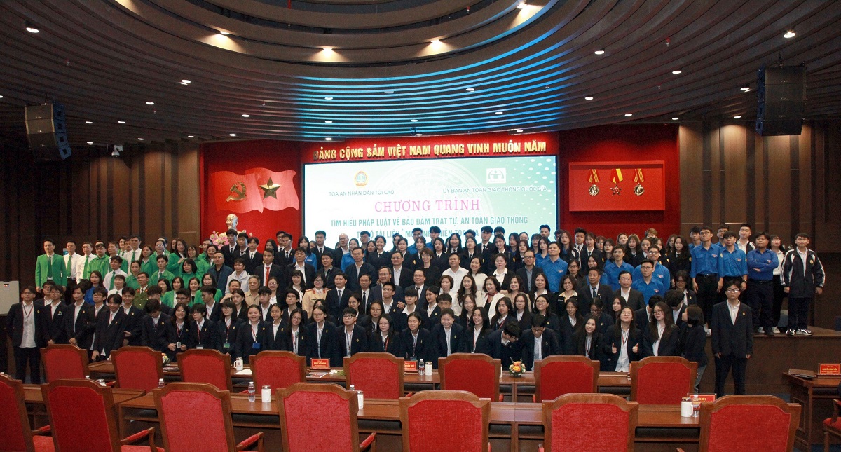 Thượng t&ocirc;n ph&aacute;p luật l&agrave; nền tảng căn bản để c&oacute; văn h&oacute;a giao th&ocirc;ng - Ảnh 2.