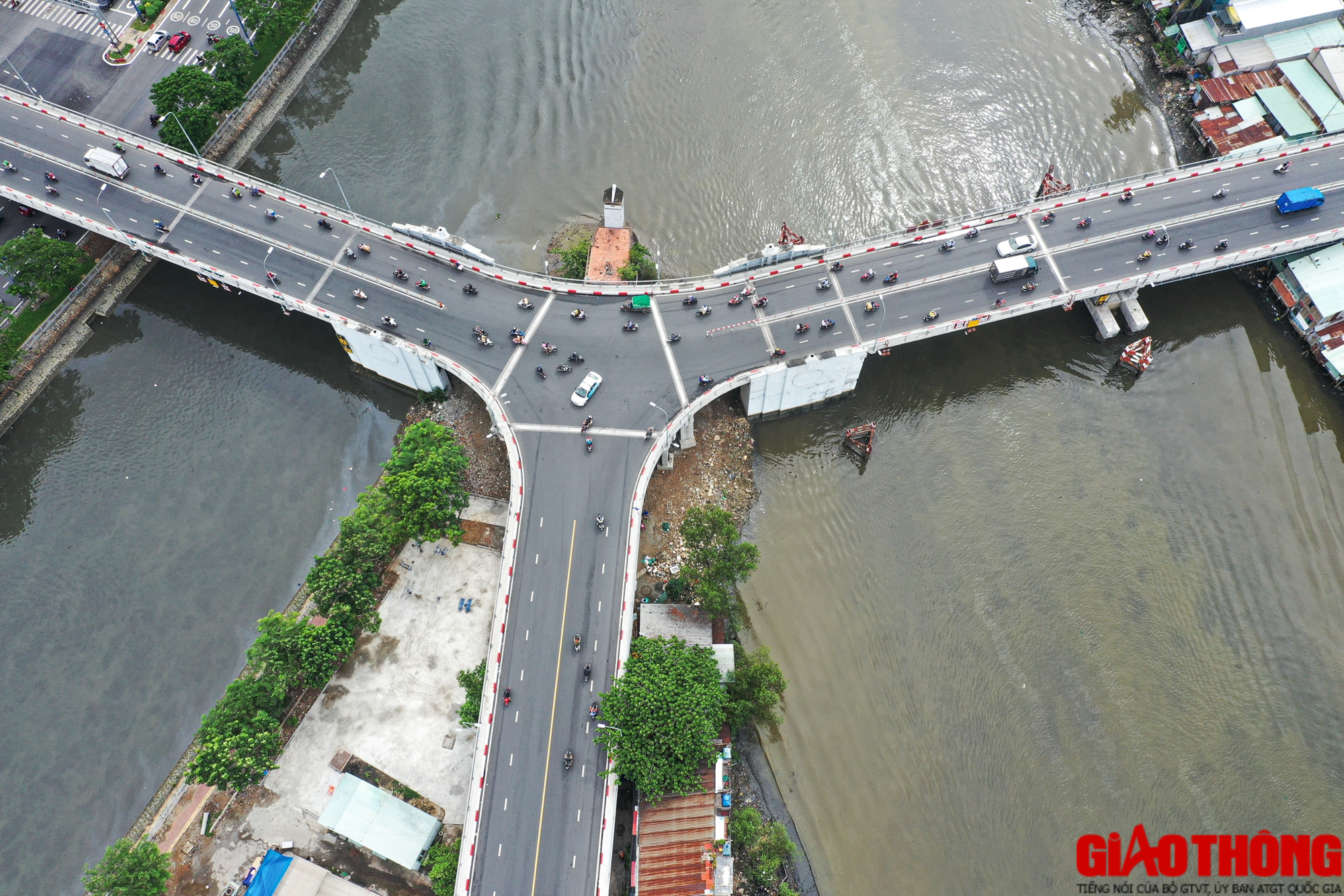 Những c&acirc;y cầu biểu tượng, tạo điểm nhấn cho TP.HCM - Ảnh 17.