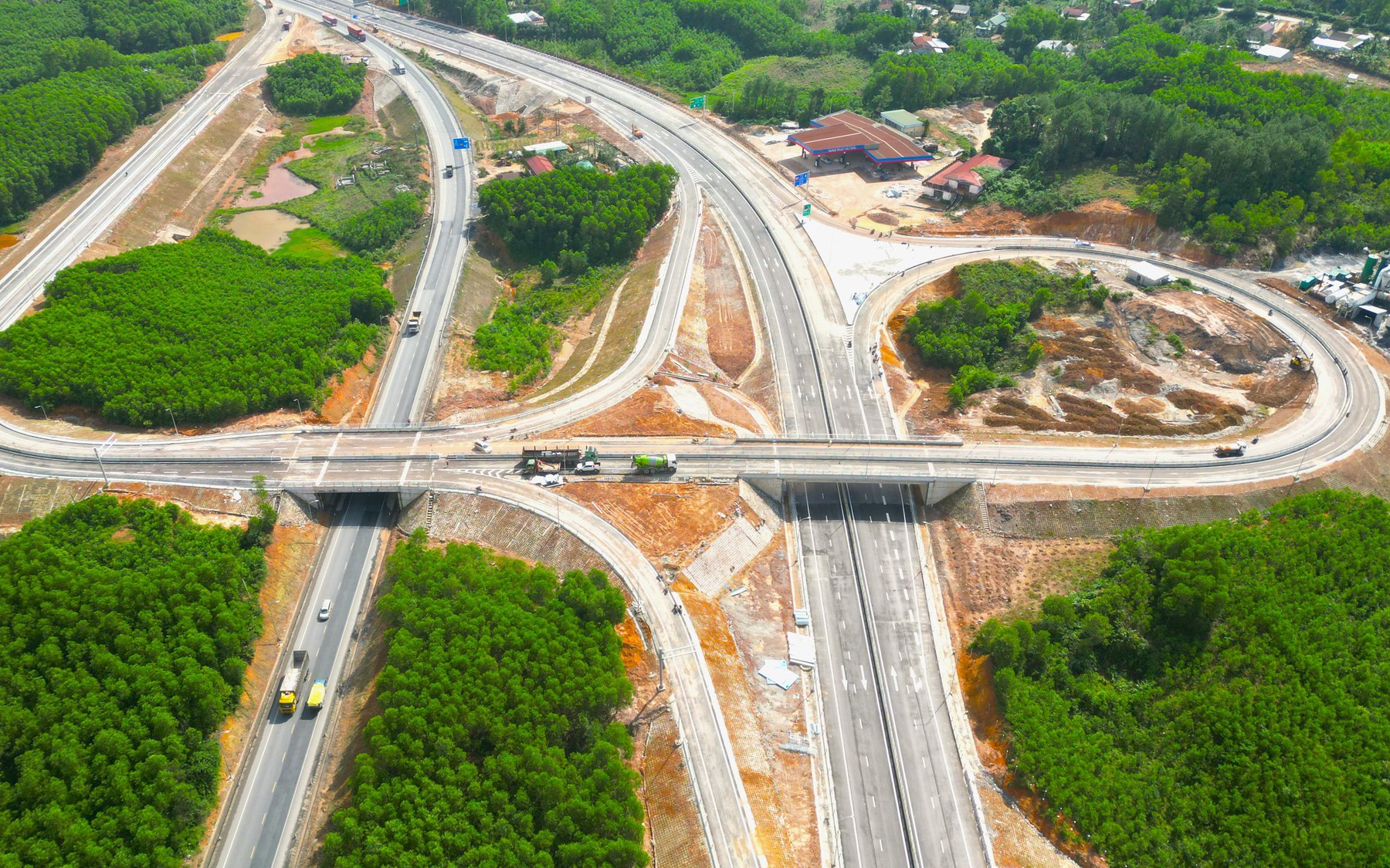 Tổng quan dự &aacute;n cao tốc Cam Lộ - La Sơn