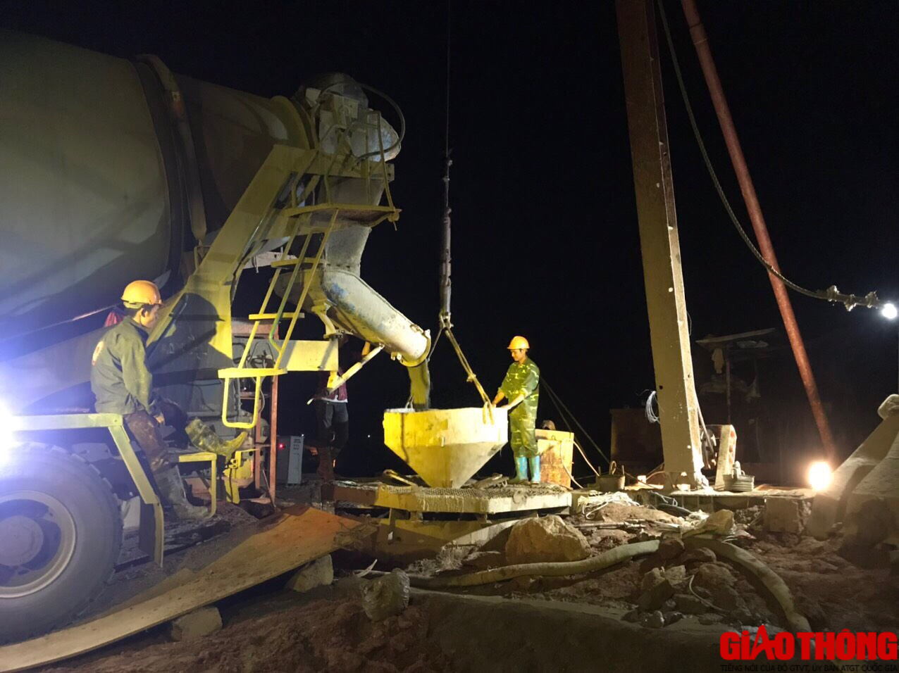 Cầu M&oacute;ng Sến đọ d&aacute;ng c&ugrave;ng n&uacute;i m&acirc;y trời T&acirc;y Bắc - Ảnh 13.