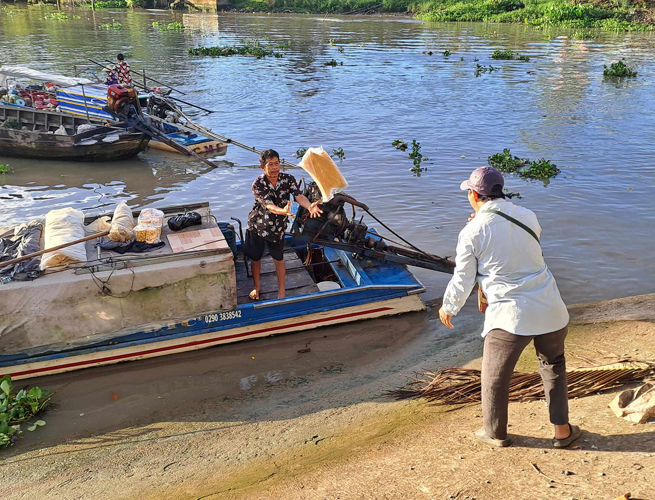 Chợ nổi nức tiếng T&acirc;y Đ&ocirc; ch&igrave;m dần v&agrave;o k&yacute; ức  - Ảnh 4.