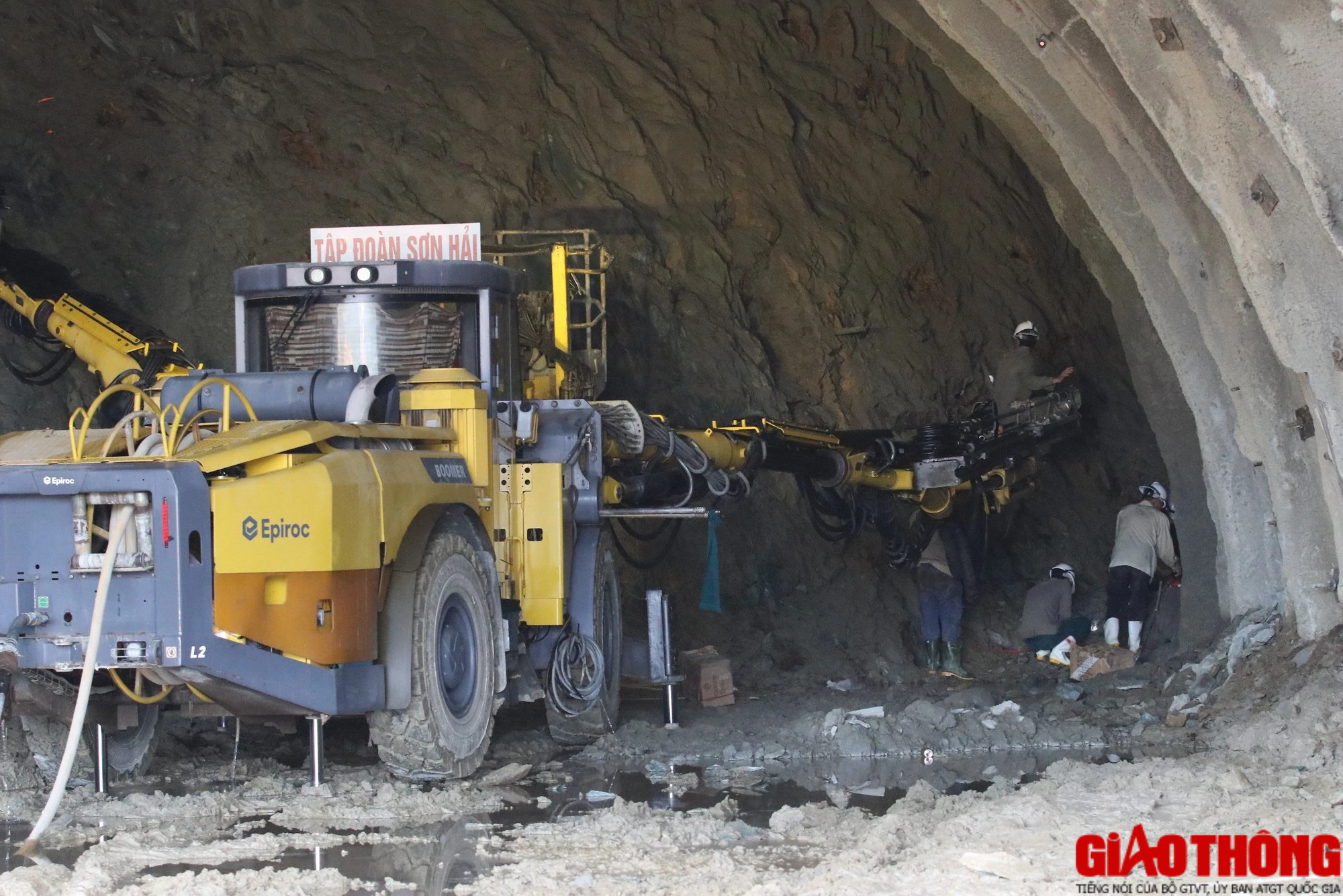 Tiến độ thi c&ocirc;ng hầm Đ&egrave;o Bụt d&agrave;i nhất dự &aacute;n cao tốc Bắc Nam giai đoạn II đang được thi c&ocirc;ng như thế n&agrave;o? - Ảnh 6.