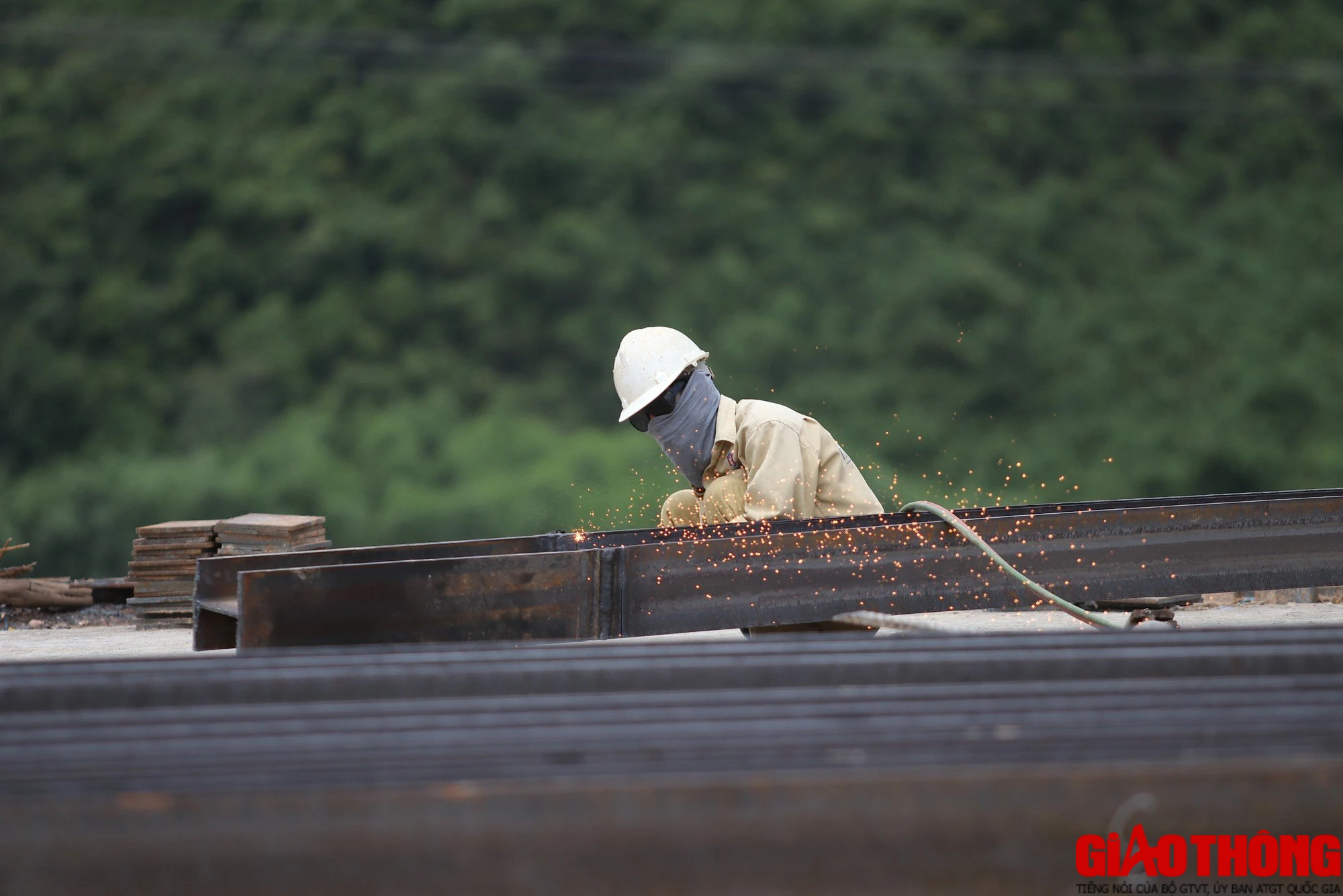 Tiến độ thi c&ocirc;ng hầm Đ&egrave;o Bụt d&agrave;i nhất dự &aacute;n cao tốc Bắc Nam giai đoạn II đang được thi c&ocirc;ng như thế n&agrave;o? - Ảnh 7.