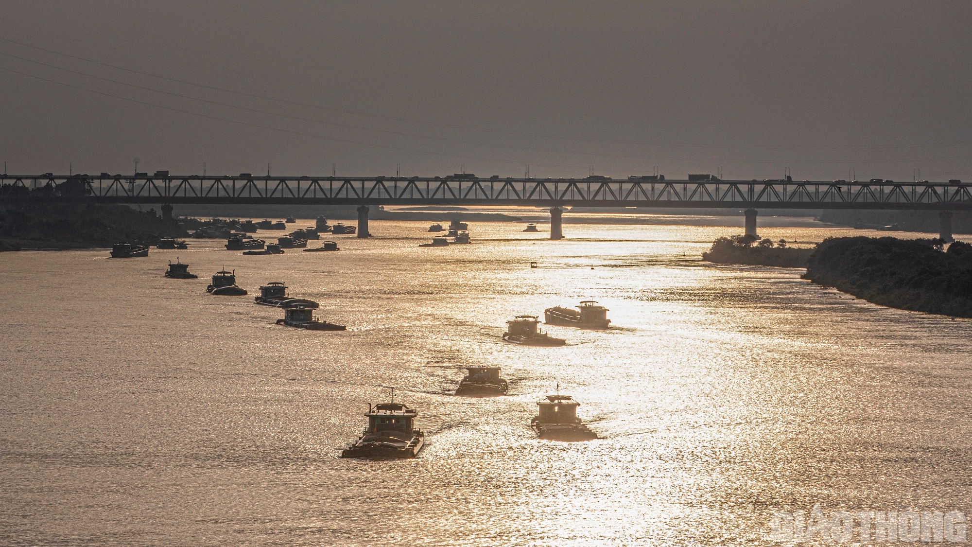 Những c&acirc;y c&acirc;u biểu tượng ở H&agrave; Nội - Ảnh 21.