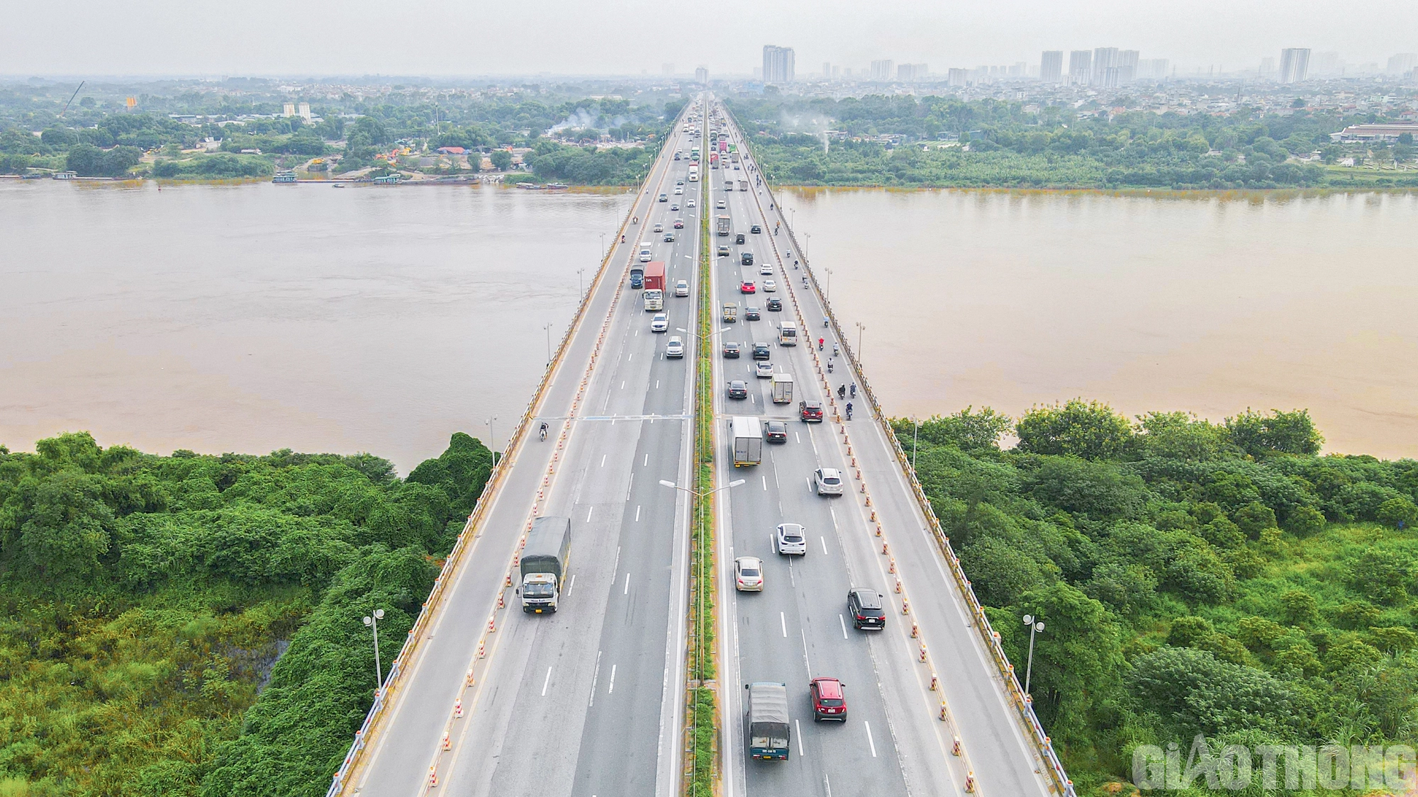 Những c&acirc;y c&acirc;u biểu tượng ở H&agrave; Nội - Ảnh 38.