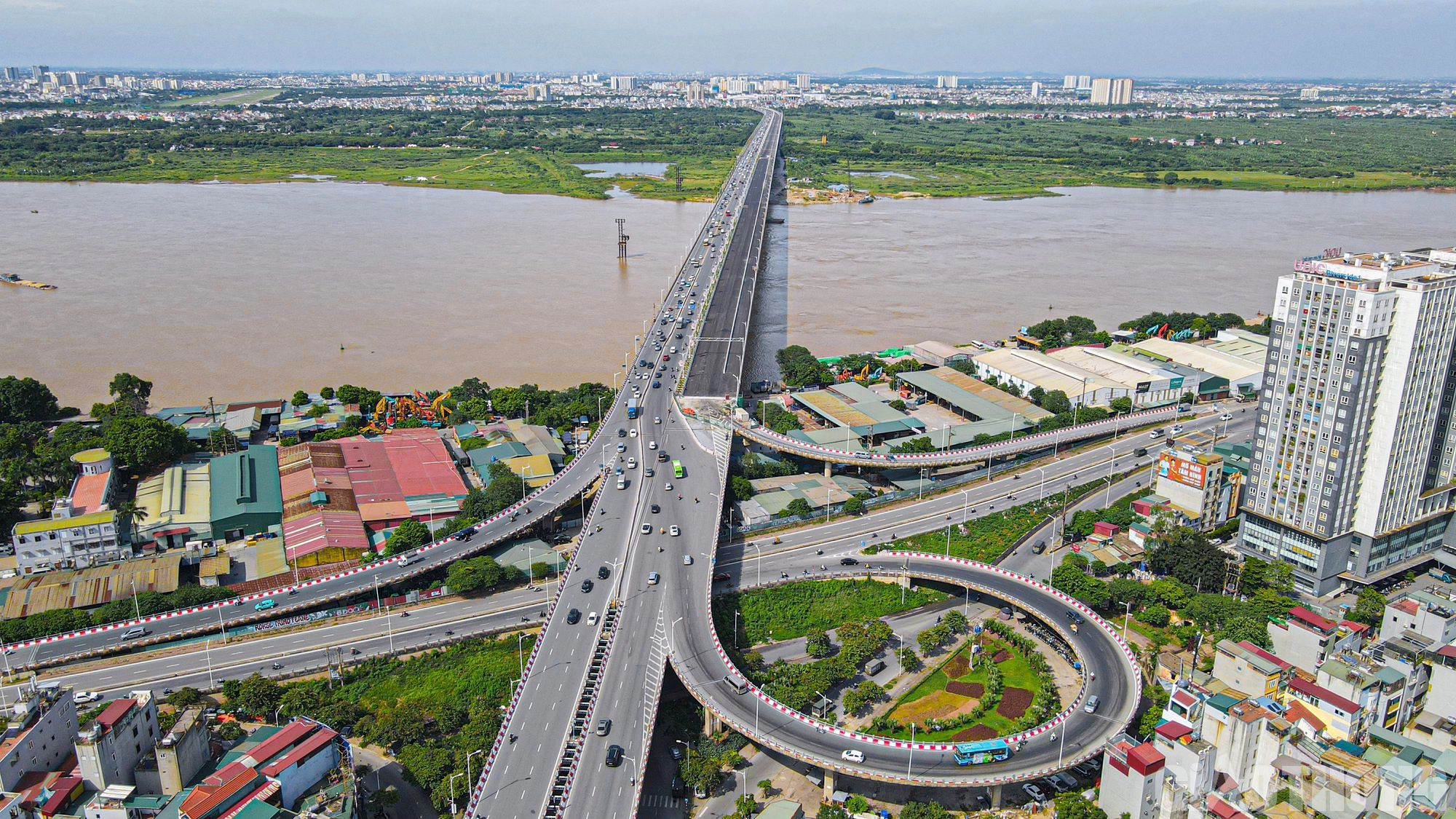 Những c&acirc;y c&acirc;u biểu tượng ở H&agrave; Nội - Ảnh 29.