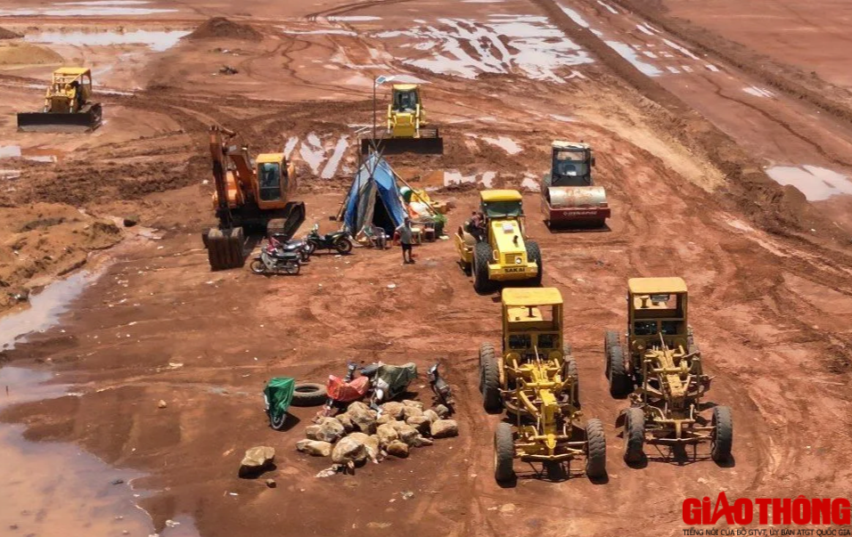 Đại c&ocirc;ng trường s&acirc;n bay Long Th&agrave;nh trước giờ khởi c&ocirc;ng hai &ldquo;si&ecirc;u&rdquo; g&oacute;i thầu hơn 42.000 tỷ - Ảnh 3.